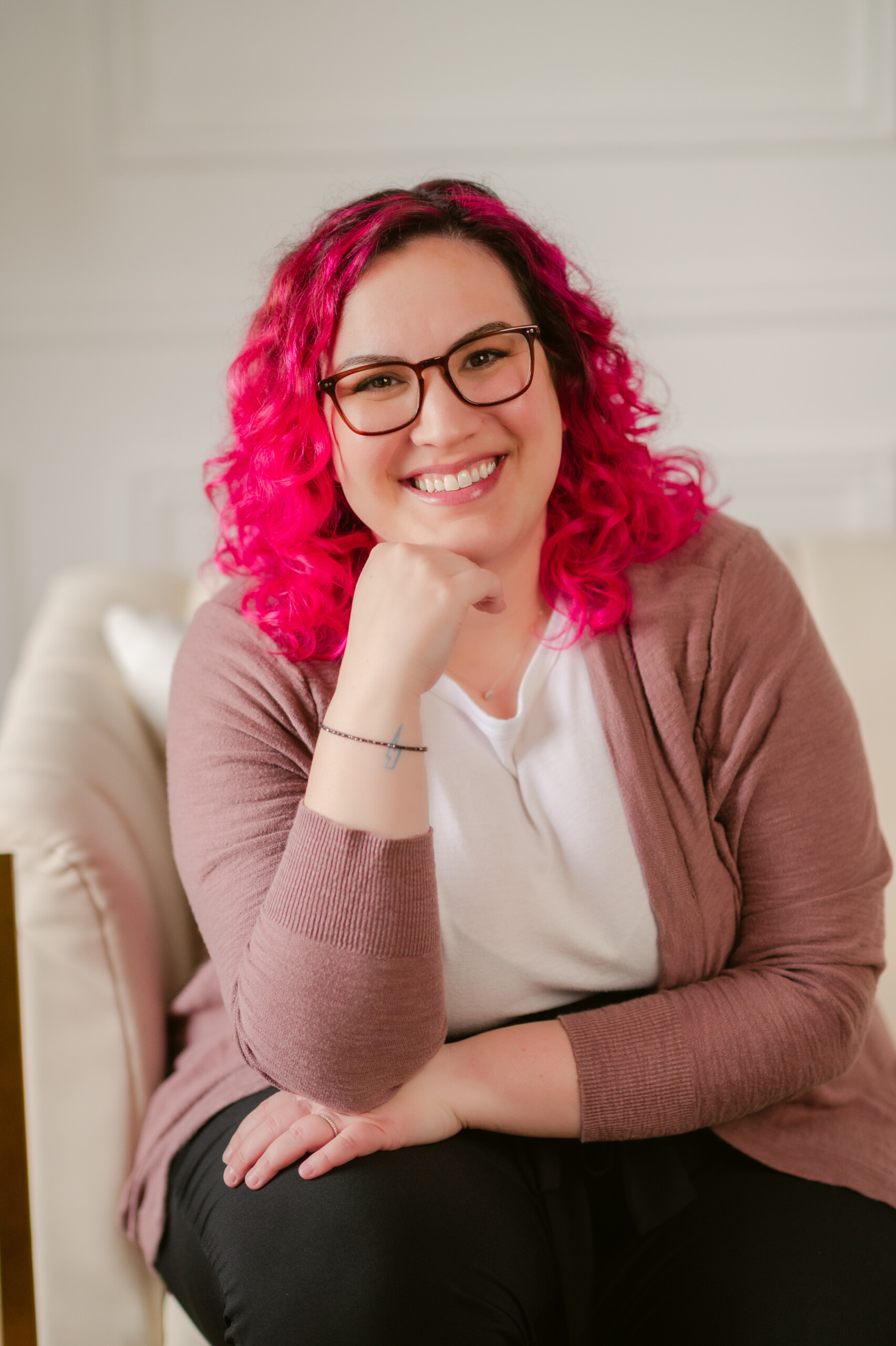 tampa-therapist-headshots-Shelby-Embodied-Healing-48